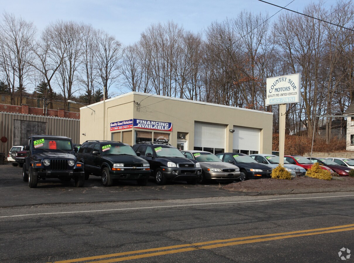 588 S Main St, Torrington, CT 06790