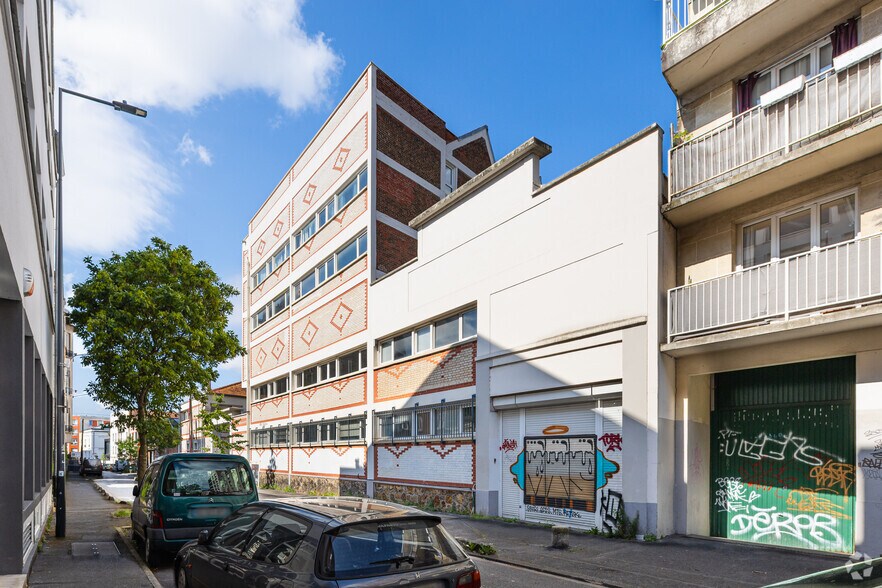 Office in Montreuil for lease - Building Photo - Image 2 of 3