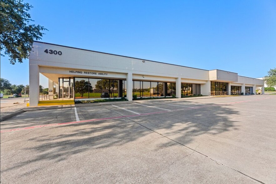 4300 Beltway Pl, Arlington, TX for lease - Building Photo - Image 3 of 33