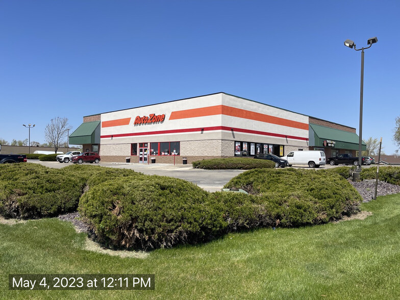 1055 Linden Dr, Marion, IA for lease - Building Photo - Image 1 of 7