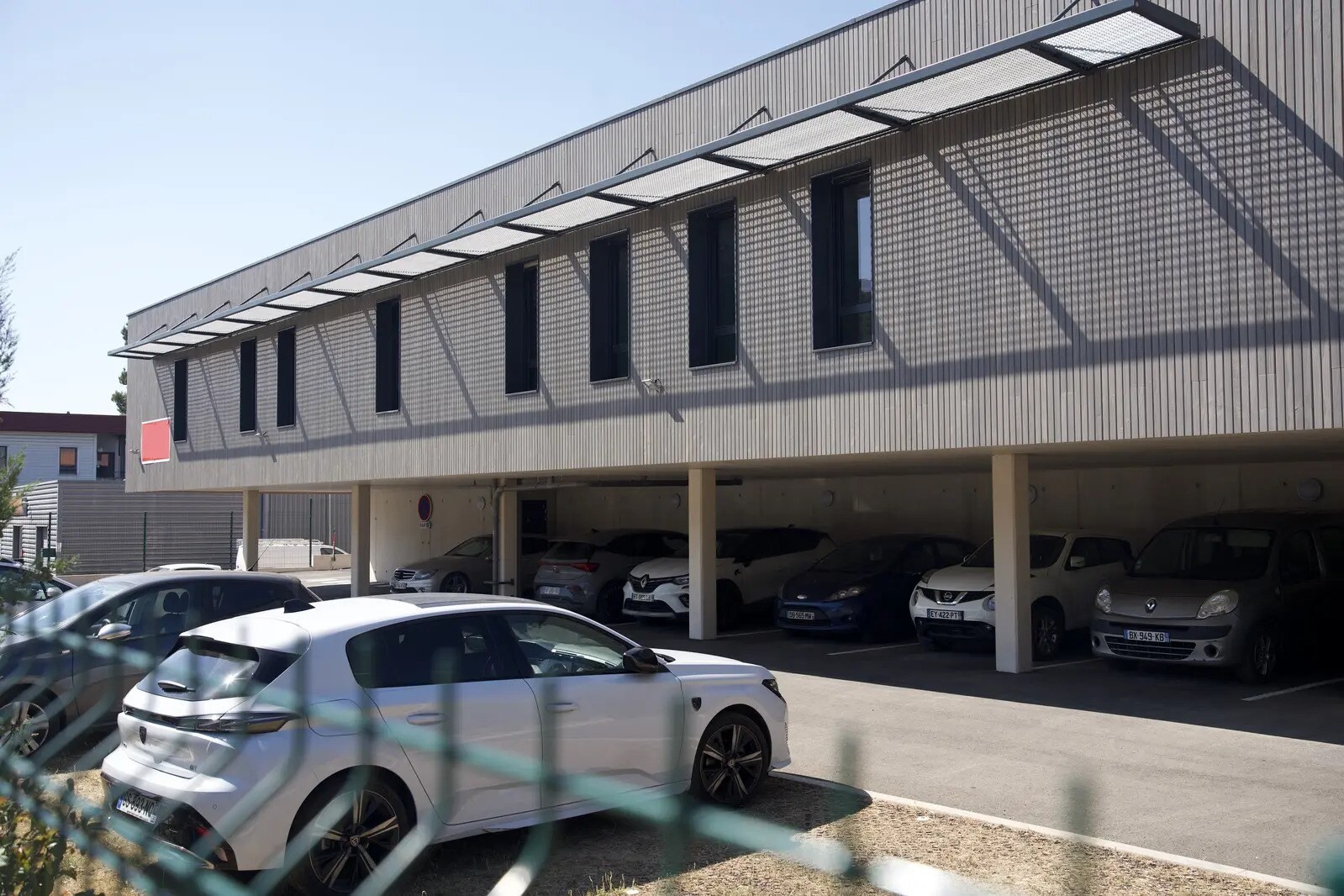 Office in Brignoles for lease Building Photo- Image 1 of 5