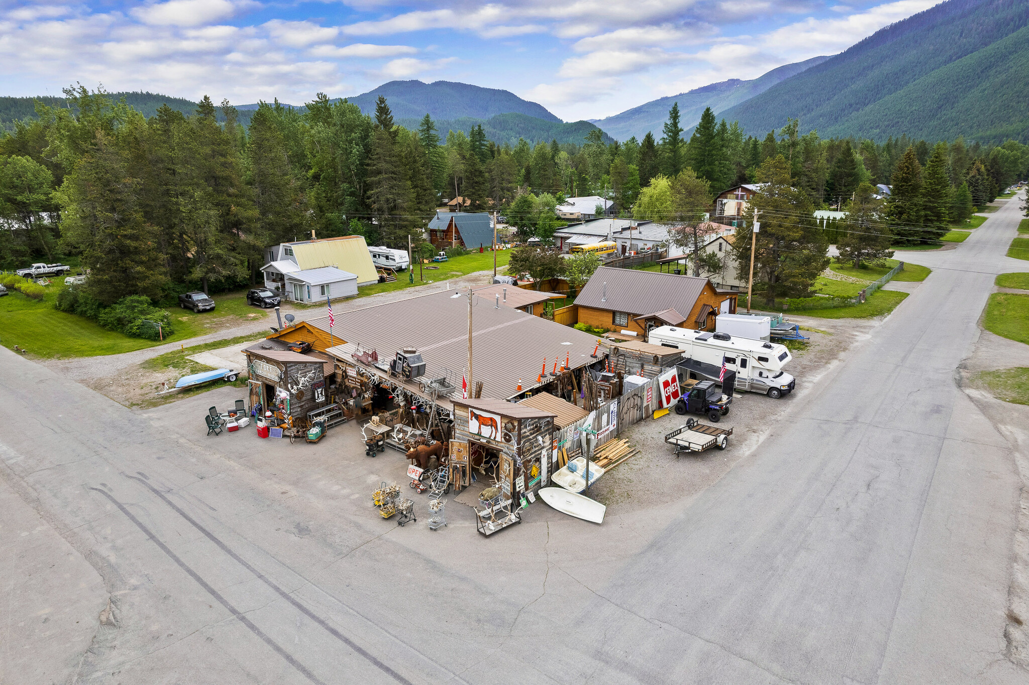 201-205 Hungry Horse Blvd, Hungry Horse, MT for sale Aerial- Image 1 of 55