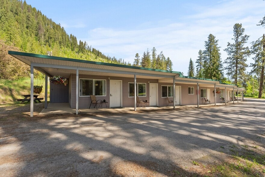 8612 Washington 31 Hwy, Metaline, WA for sale - Building Photo - Image 2 of 83