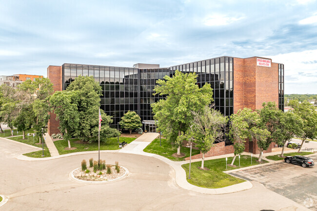 More details for 10650 Red Circle Drive, Minnetonka, MN - Multiple Space Uses for Lease