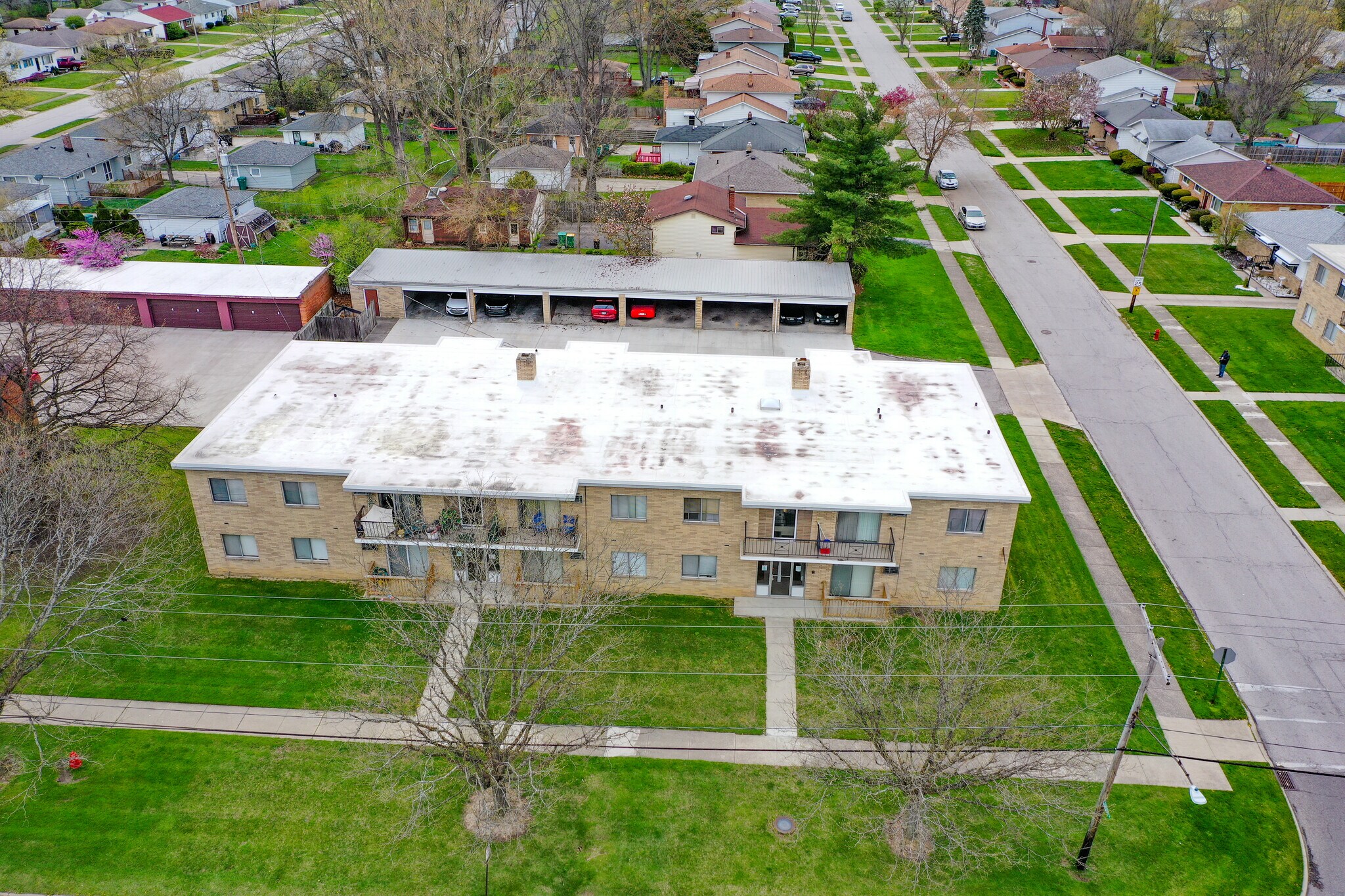 5896 Lee Rd S, Maple Heights, OH 44137 58965898 Lee Rd S, Maple