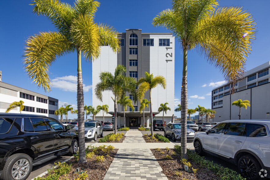 1211 N Westshore Blvd, Tampa, FL for lease - Building Photo - Image 3 of 7