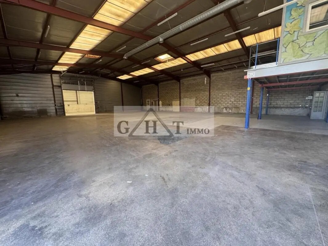 Office in Saint-Soupplets for lease Building Photo- Image 1 of 15