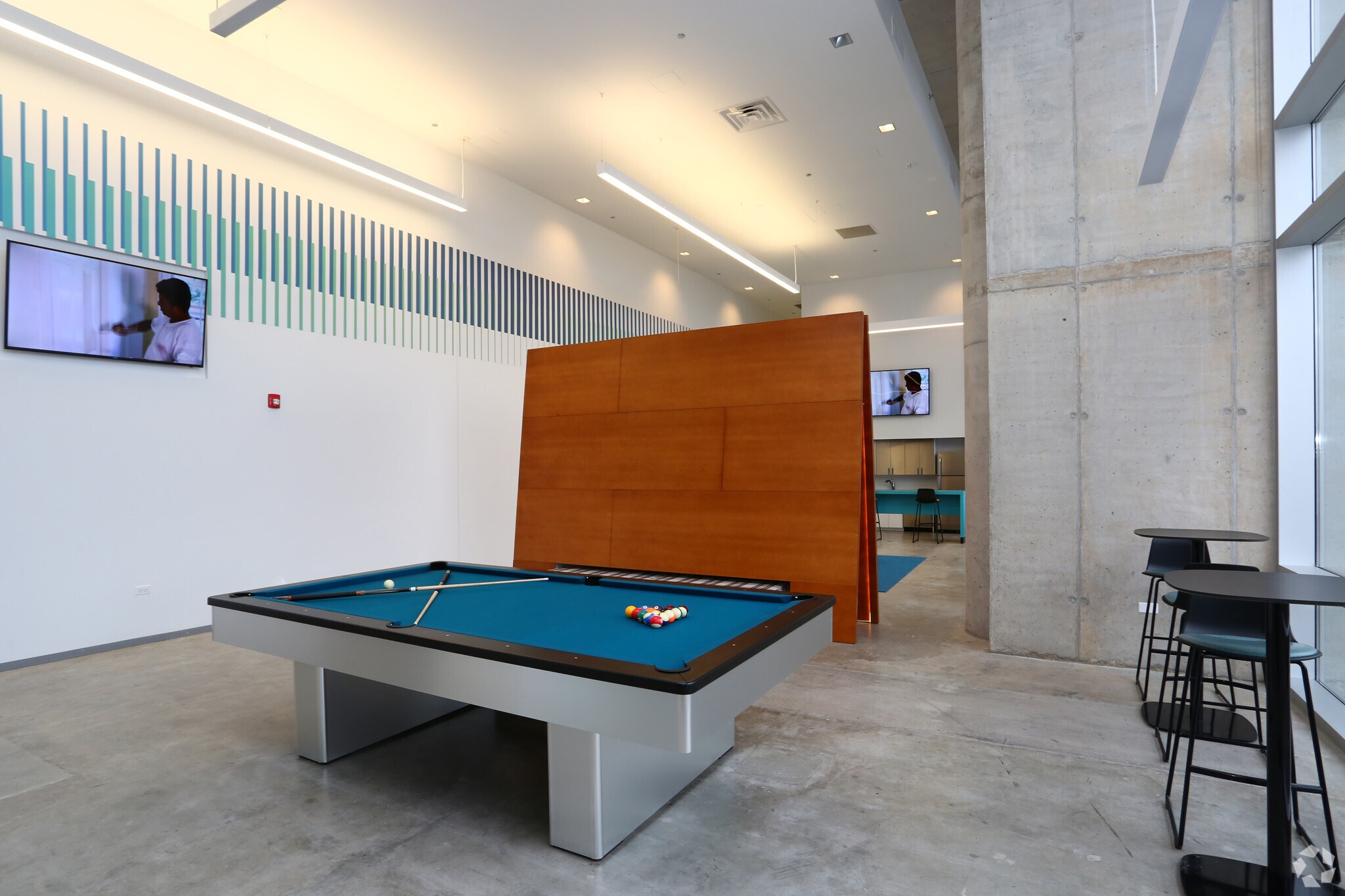 1324-1346 E 53rd St, Chicago, IL for sale Interior Photo- Image 1 of 1