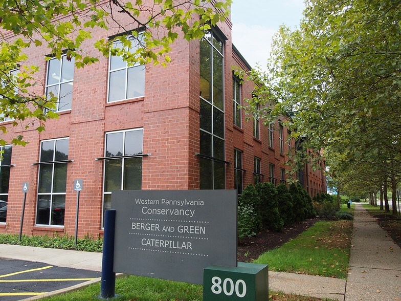 800 Waterfront Dr, Pittsburgh, PA for lease - Building Photo - Image 3 of 10