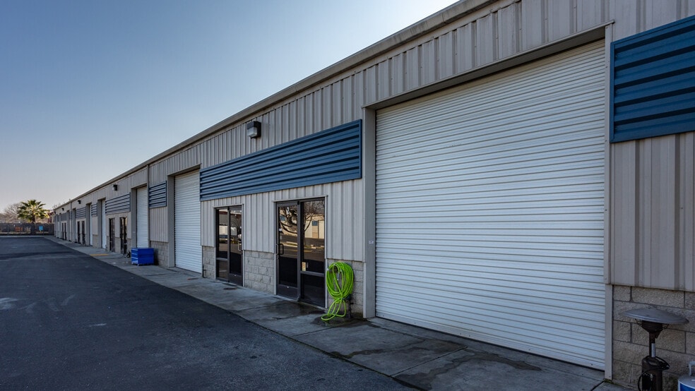1920 Foundry Ct, Ceres, CA for lease - Building Photo - Image 2 of 9