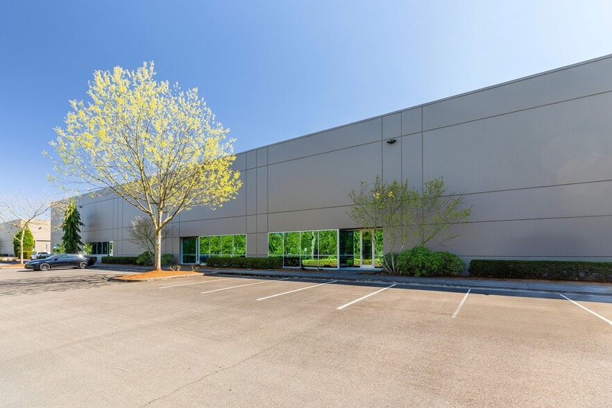 5950 NE Jacobson St, Hillsboro, OR for lease - Building Photo - Image 1 of 5