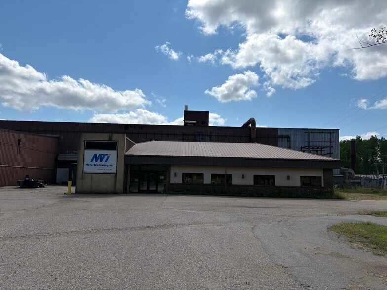 555 W 25th St, Hibbing, MN for sale - Building Photo - Image 3 of 13