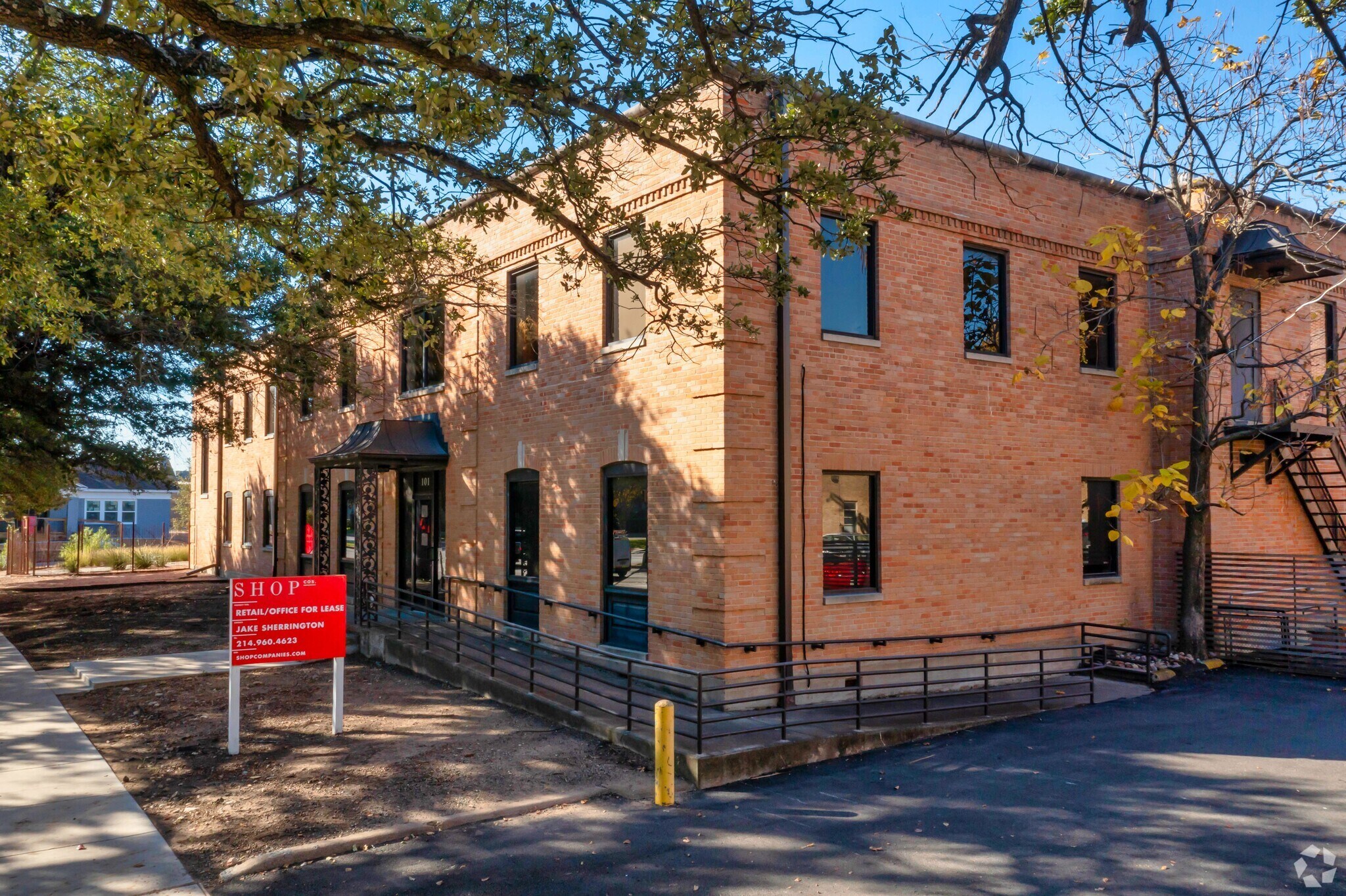 101 N Zang Blvd, Dallas, TX for sale Primary Photo- Image 1 of 1