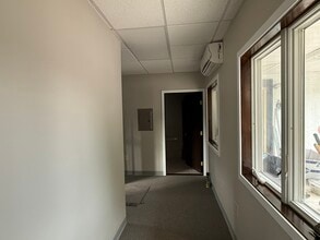 144 Ivy Ln, King Of Prussia, PA for lease Interior Photo- Image 2 of 4