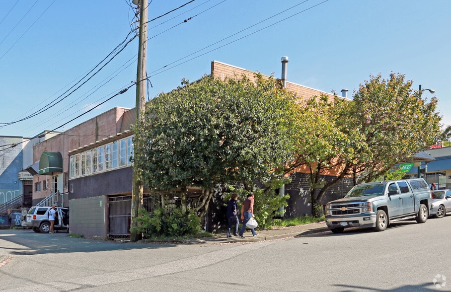 195 Broadway W, Vancouver, BC for lease - Building Photo - Image 2 of 17