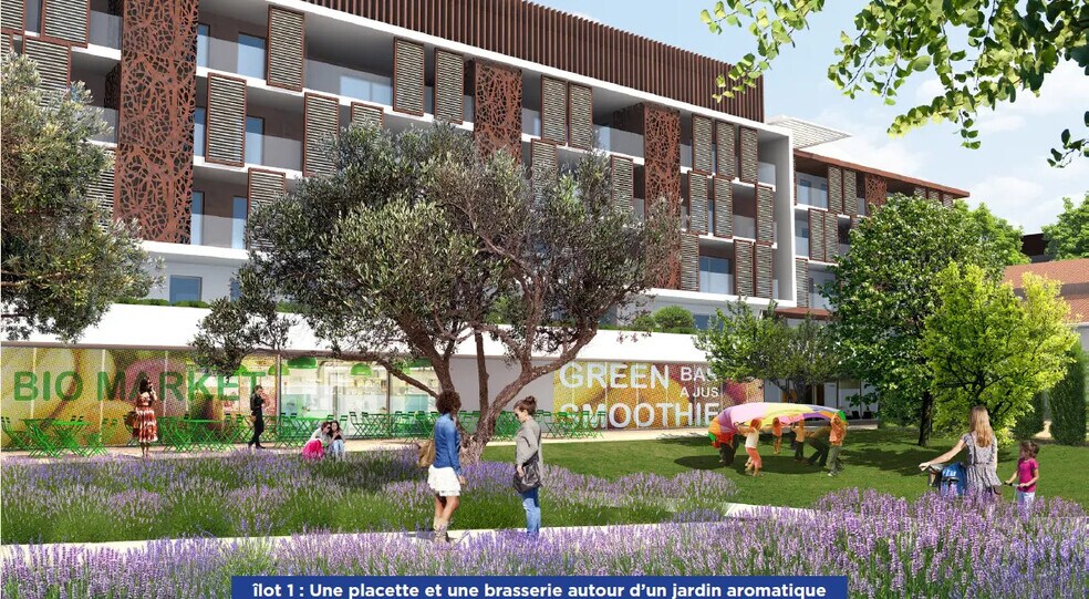 Retail in Brignoles for lease - Building Photo - Image 3 of 7