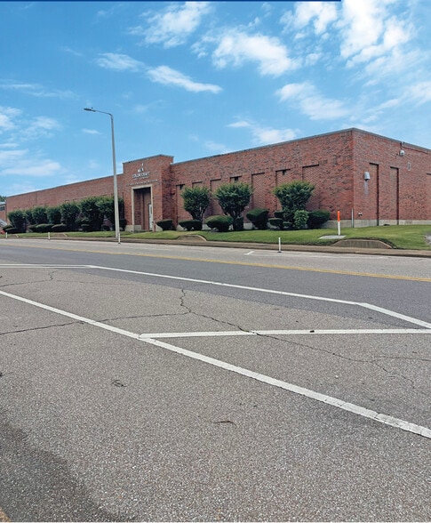 594 Dr Ml King Jr Ave, Memphis, TN for sale - Building Photo - Image 2 of 14