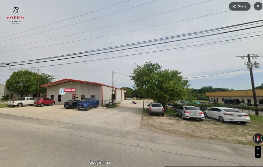 129 Industrial Dr, Boerne, TX for lease - Building Photo - Image 3 of 8