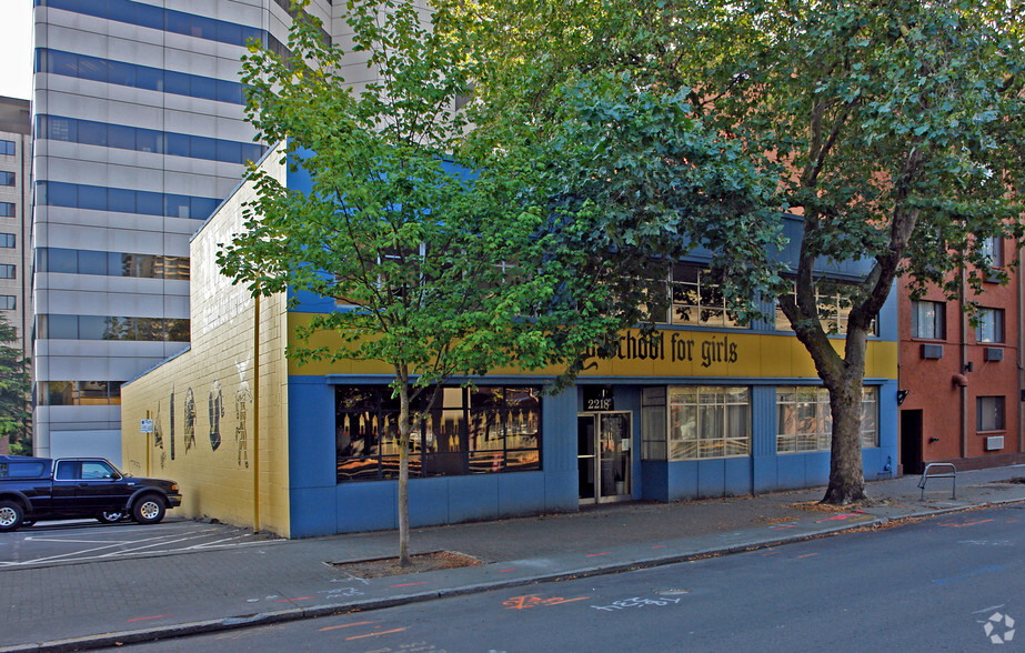 2218 5th Ave, Seattle, WA for lease - Primary Photo - Image 1 of 10