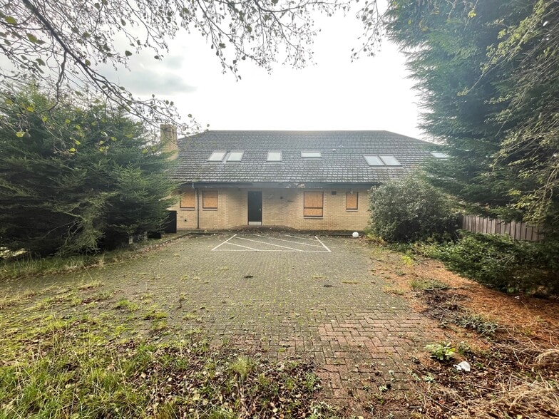 Colston Rd, Airdrie for sale - Primary Photo - Image 1 of 24