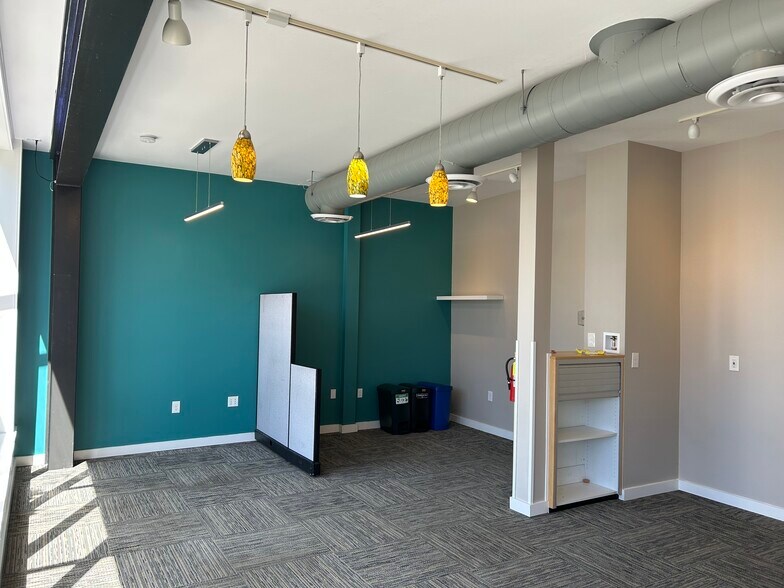 3820 Broadway, Oakland, CA for lease - Building Photo - Image 2 of 29