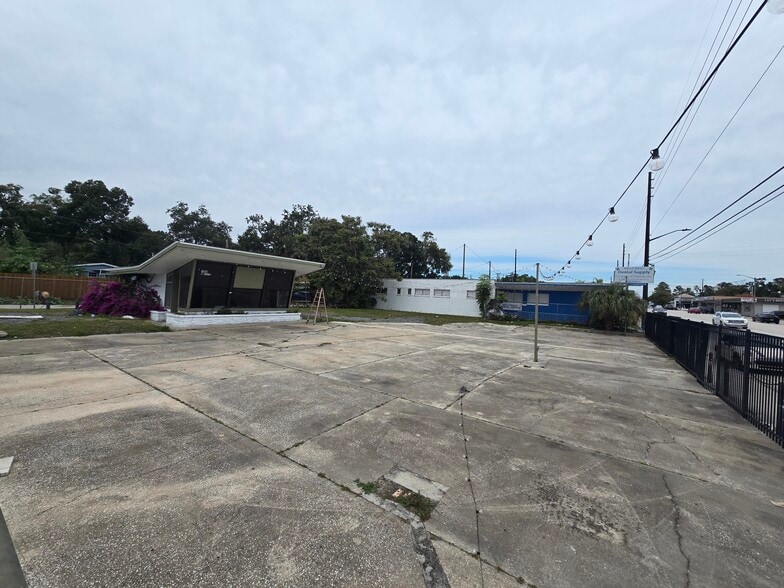 1000 N Mills Ave, Orlando, FL for sale - Building Photo - Image 2 of 5