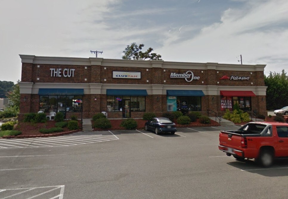 6103 Fulk Dr, Fairlawn, VA for sale Primary Photo- Image 1 of 1