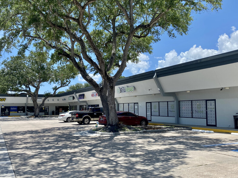 2790 Gulf To Bay Blvd, Clearwater, FL for lease - Building Photo - Image 2 of 5