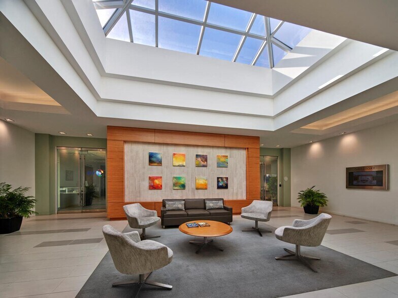 415 Eagleview Blvd, Exton, PA for lease - Interior Photo - Image 2 of 10