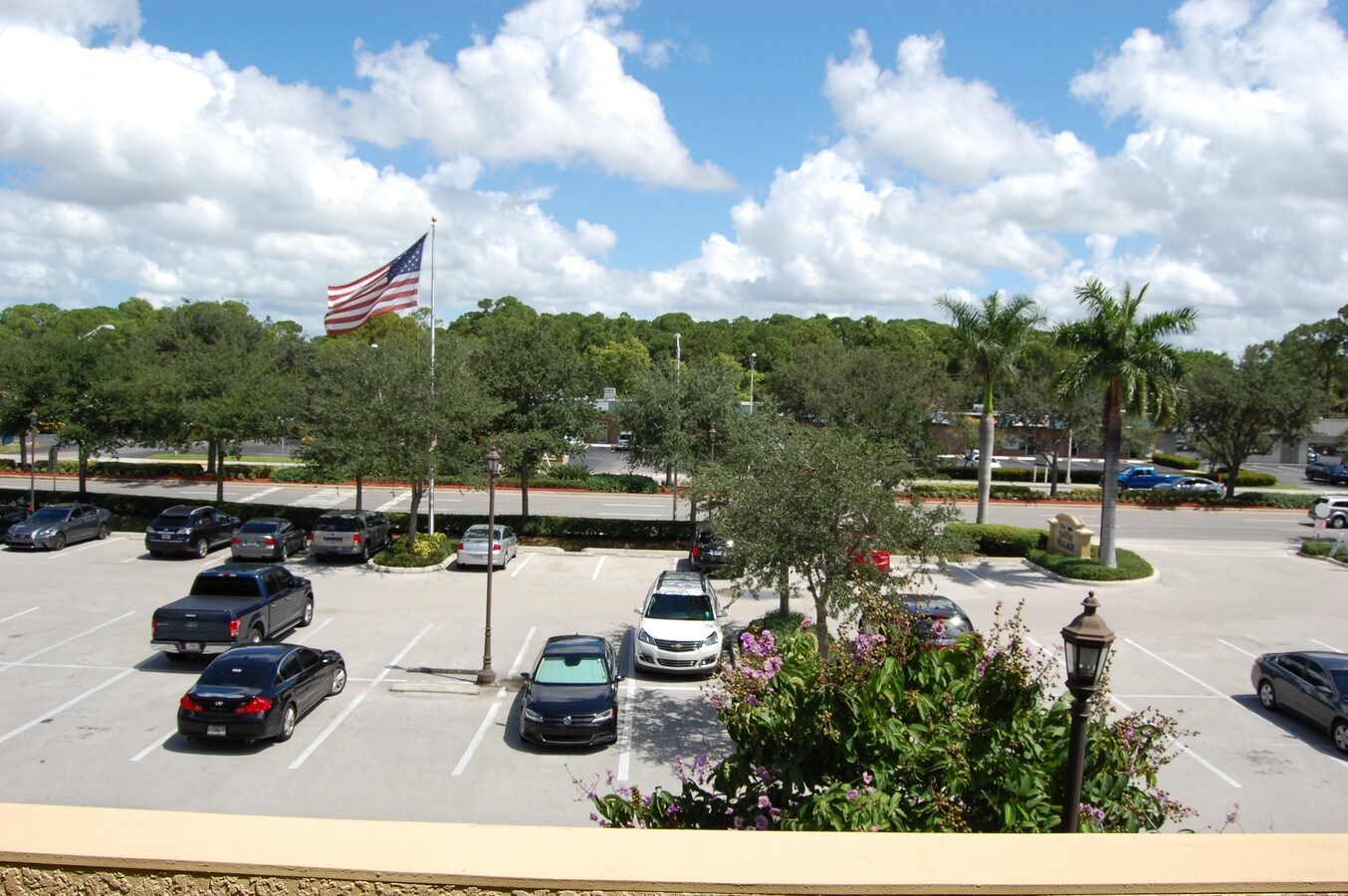 2800 Davis Blvd, Naples, FL 34104 | LoopNet