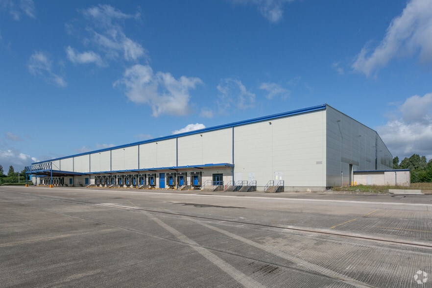 Western Approach Distribution Park, Severn Beach for sale - Building Photo - Image 1 of 1