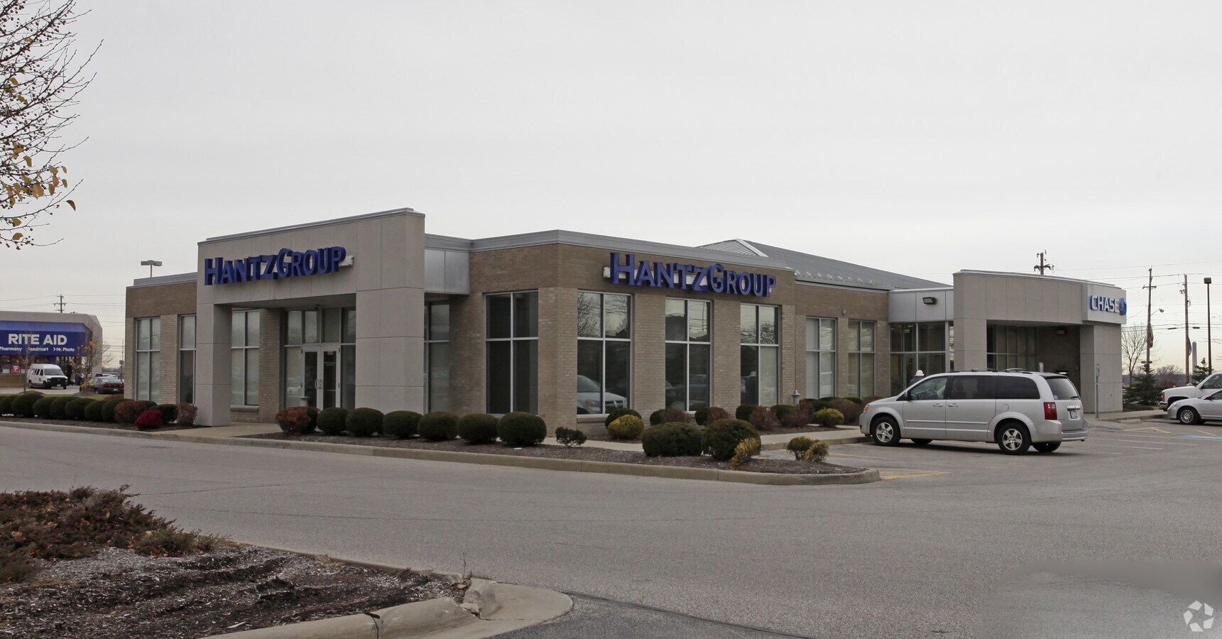 36212 Euclid Ave, Willoughby, OH 44094