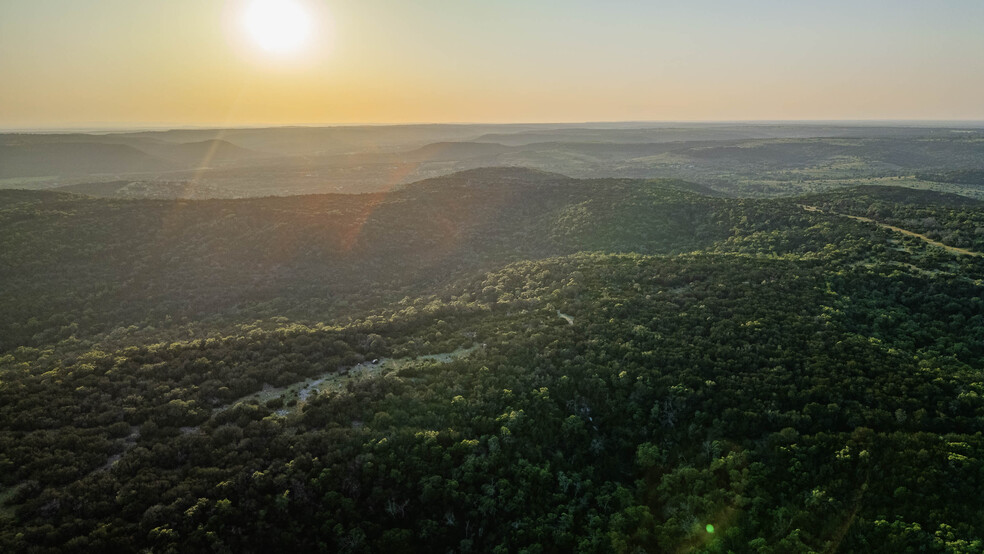 1397 Mountain Creek Rd, Marble Falls, TX for sale - Building Photo - Image 2 of 37