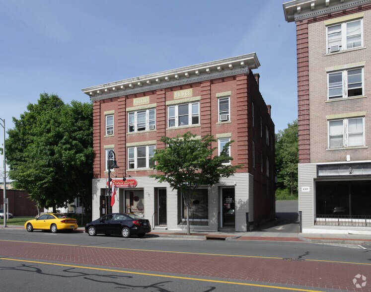 Multifamily in Bristol, CT for sale - Primary Photo - Image 1 of 1