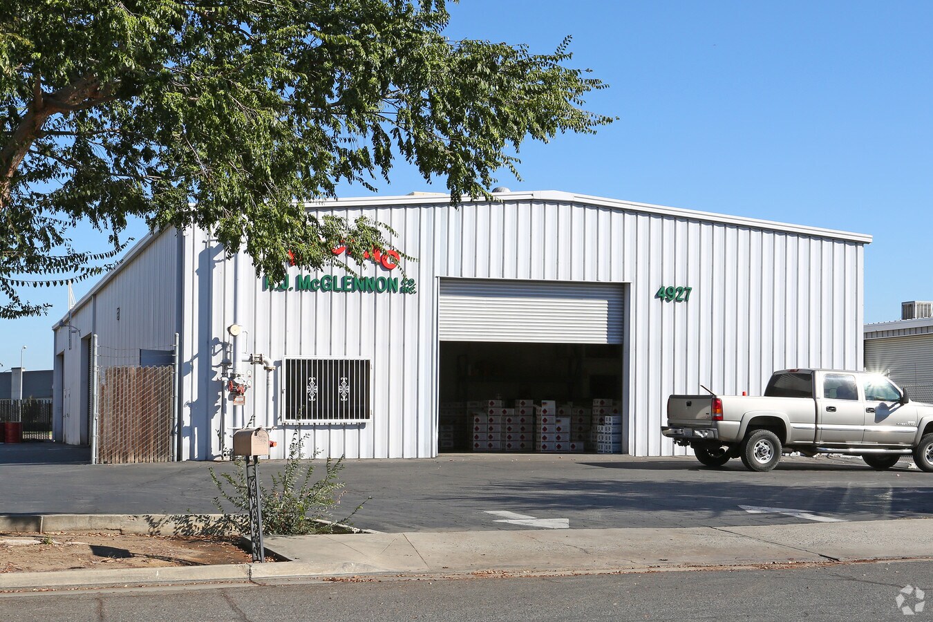 4927 E Lansing Way, Fresno, CA 93727