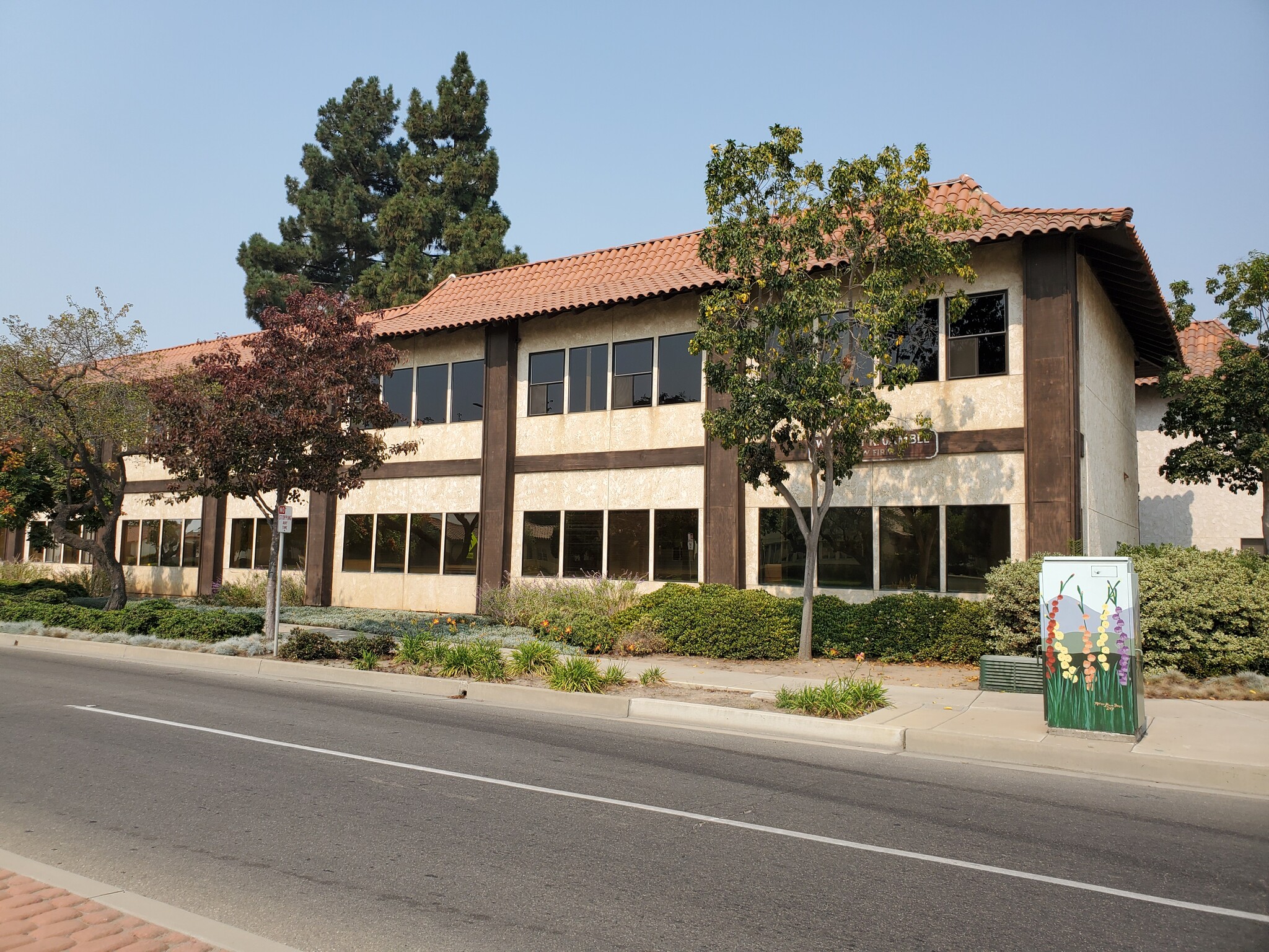 301 E Cook St, Santa Maria, CA for lease Building Photo- Image 1 of 3