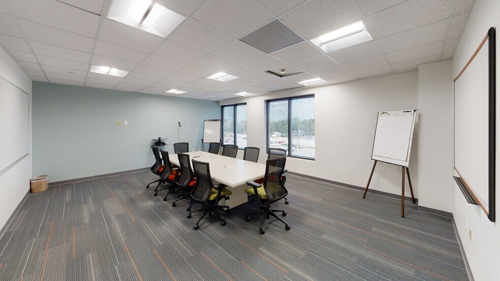 6602 E 75th St, Indianapolis, IN for lease - Interior Photo - Image 3 of 25