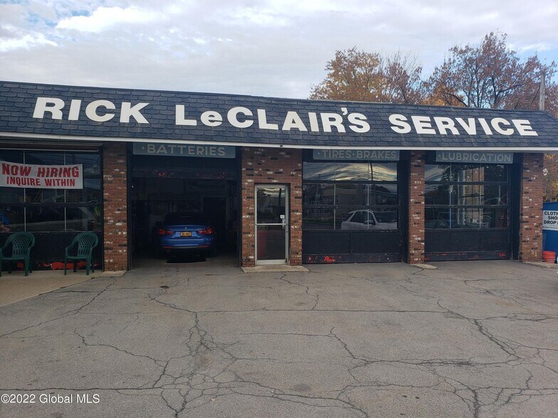 208 Sacandaga Rd, Scotia, NY for sale - Building Photo - Image 1 of 1