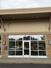 1789 N Lexington Ave, Roseville, MN for lease Building Photo- Image 1 of 8