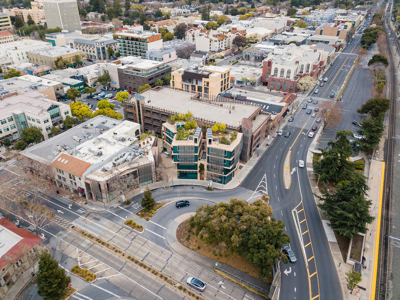 124 University Ave, Palo Alto, CA for lease - Aerial - Image 1 of 7