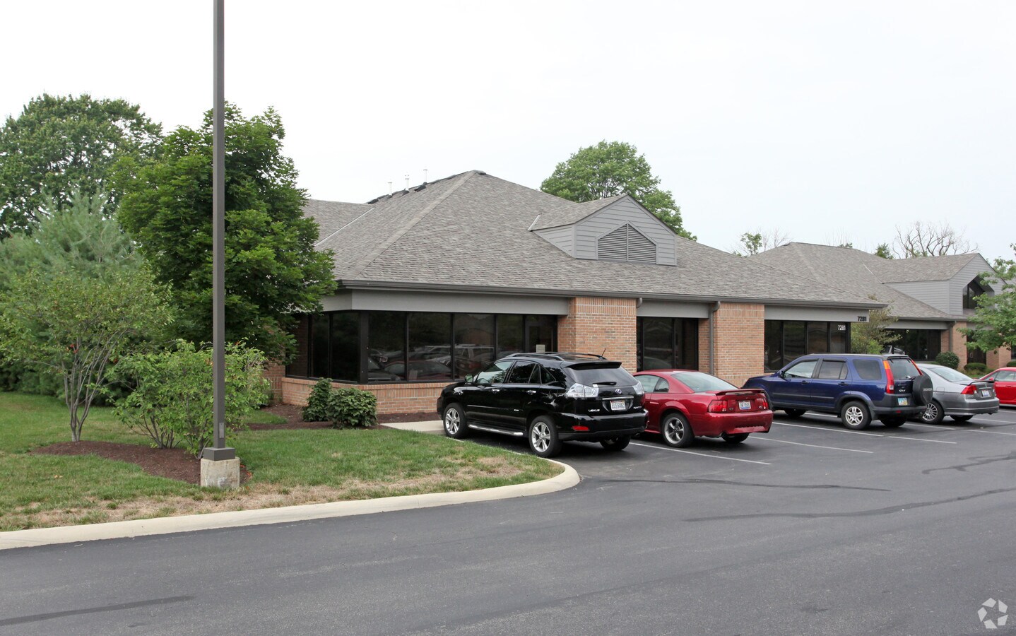 7281 Sawmill Rd, Dublin, OH 43016