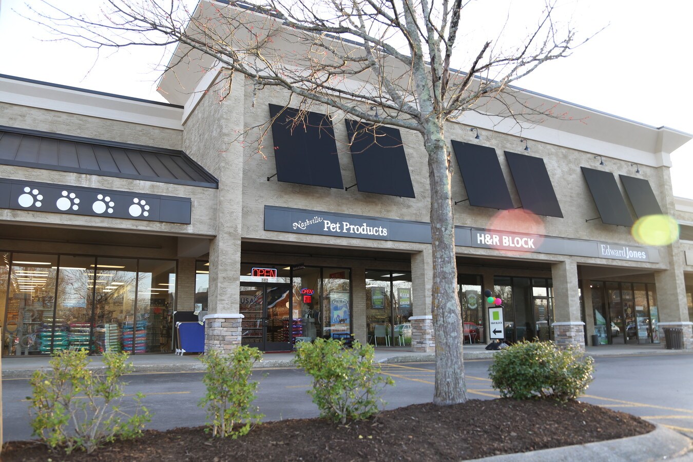 1010 Murfreesboro Rd, Franklin, TN 37064 The Maples Shopping Center