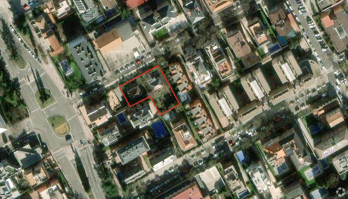 Calle López de Aranda, 4 - 6, Madrid, Madrid for sale Primary Photo- Image 1 of 1