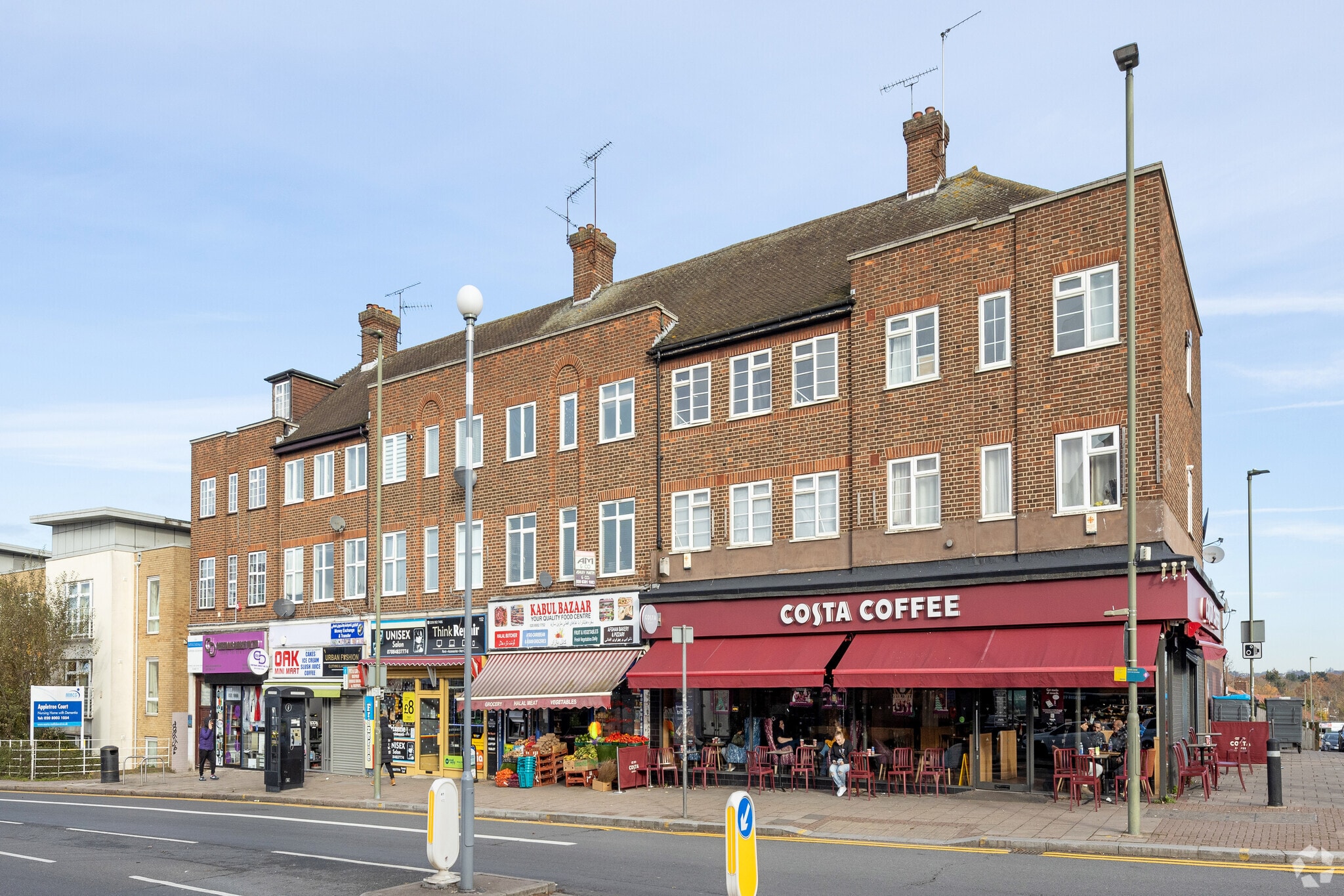 146-156 Burnt Oak Broa, Edgware for sale Primary Photo- Image 1 of 1