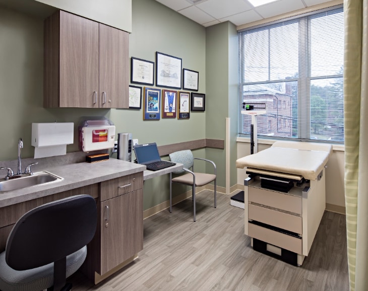 5735 Lawrence St, Flushing, NY for sale - Building Photo - Image 3 of 13