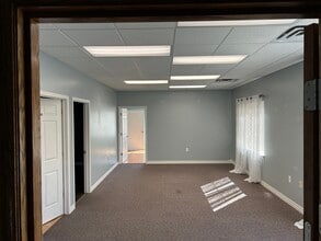 1120 S Lapeer Rd, Oxford, MI for lease Building Photo- Image 2 of 10