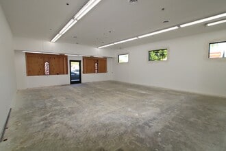 1837 W Glenoaks Blvd, Glendale, CA for lease Interior Photo- Image 2 of 5
