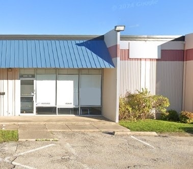 605 E Palace Pky, Grand Prairie, TX for lease Building Photo- Image 1 of 6
