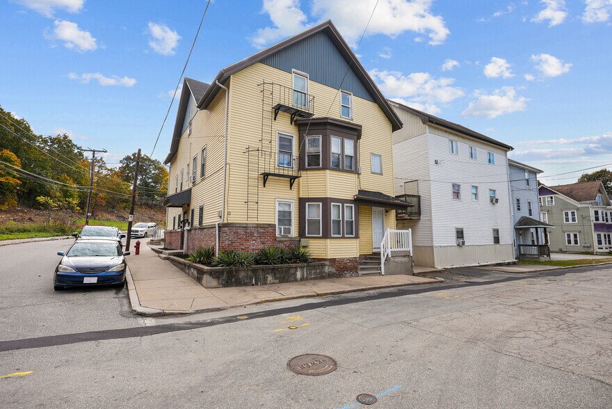 61 Elm St, Woonsocket, RI for sale - Building Photo - Image 1 of 1