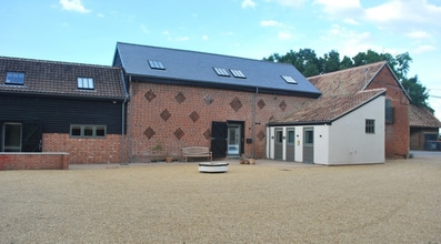 Fullers Hl, Sandy for lease Building Photo- Image 1 of 6